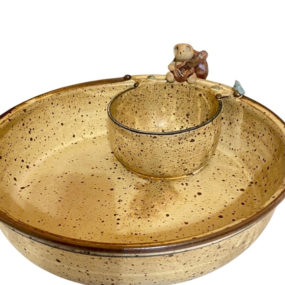 Hand Made Studio Pottery Artist Signed Chip & Dip Platter Bear Playing Guitar - Picture 2 of 12